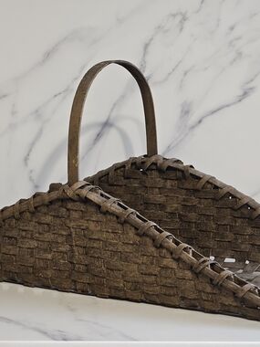 ☆ Vintage Rectangular Brown Basket With Woven Handle ☆